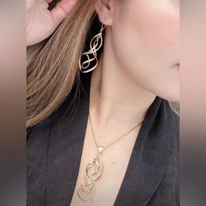 Real 18K saudi gold earrings and pendant set only